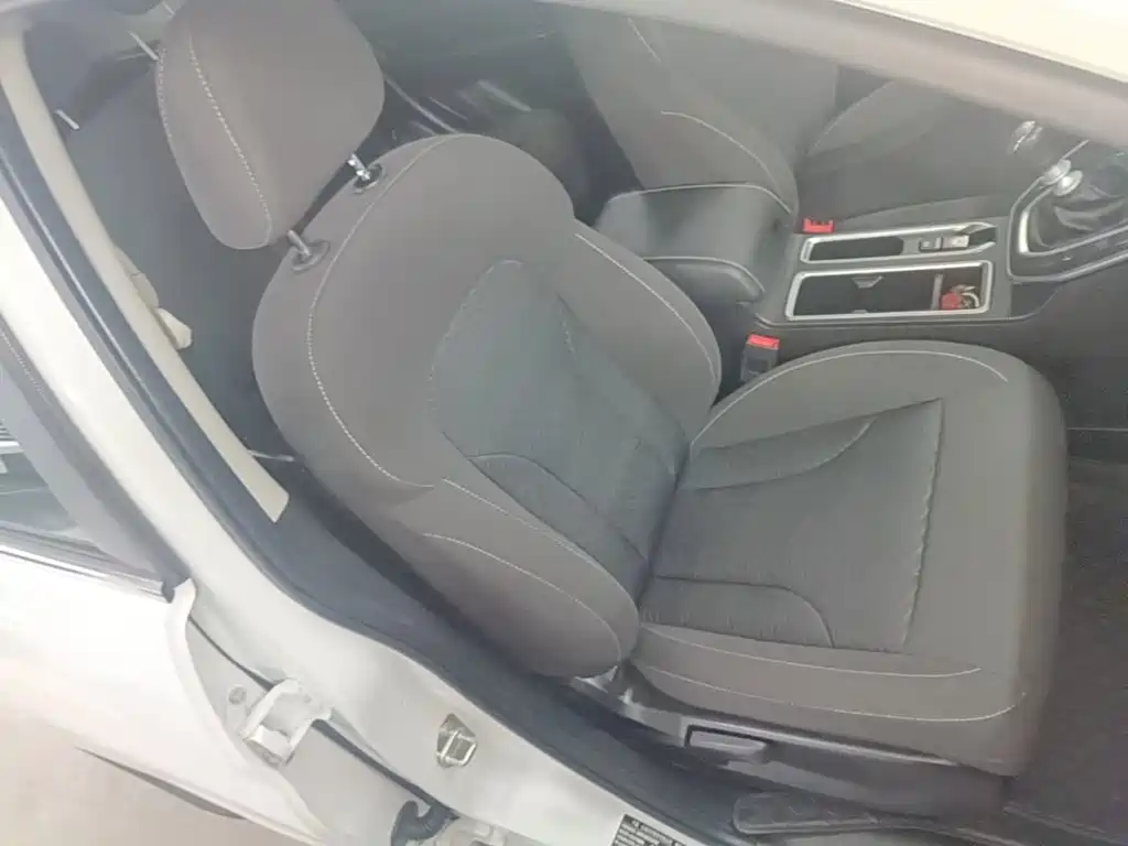 Haval M6 — миниатюра 25
