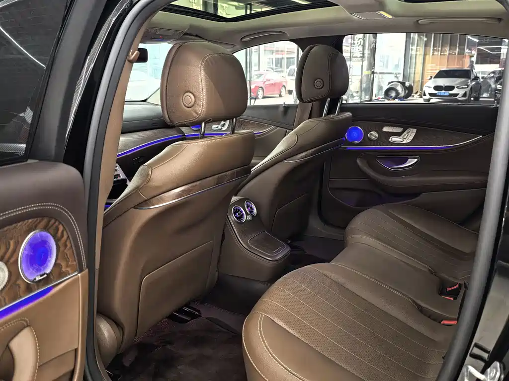 MERCEDES-BENZ E CLASS