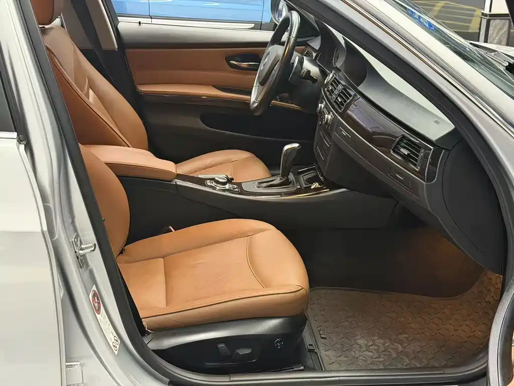 BMW 3 Series 3 2011 325i Luxury