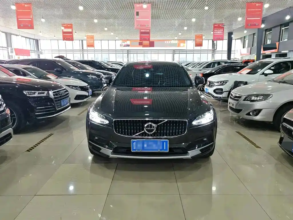 Volvo V90 2021 Cross Country B5 AWD