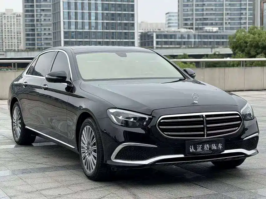 Mercedes-Benz E-Class — миниатюра 3