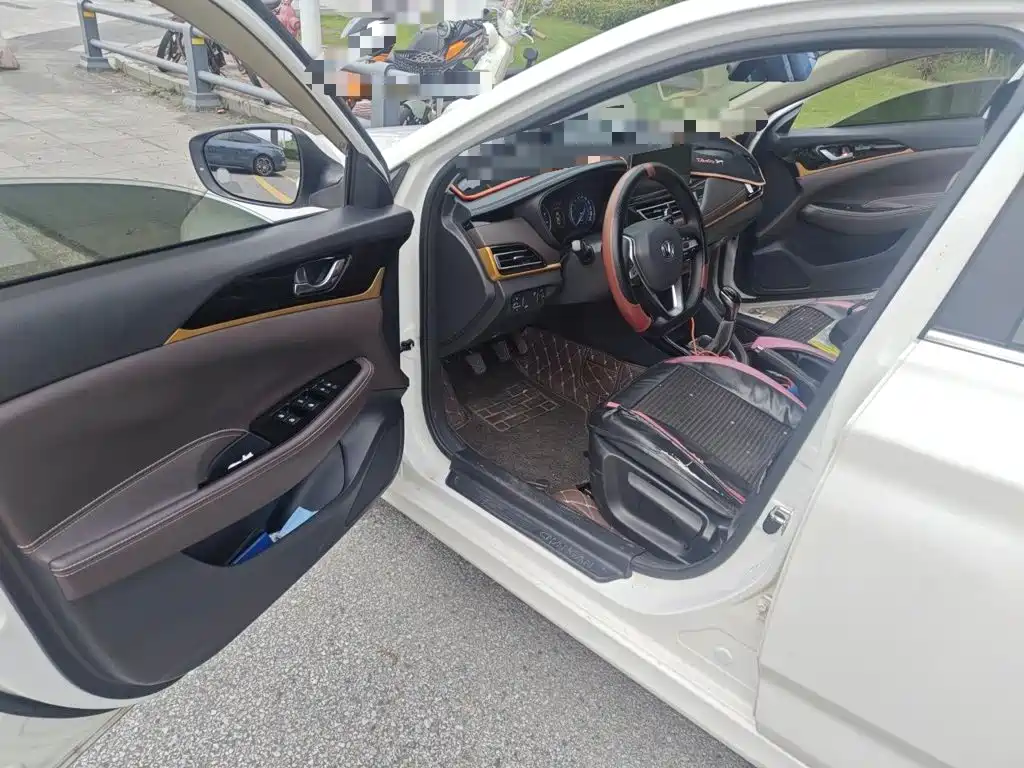 Changan Eado DT — миниатюра 14
