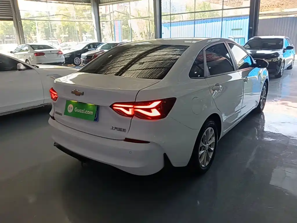 Chevrolet Monza — миниатюра 7