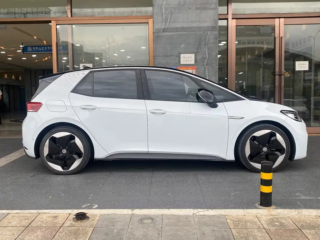 Volkswagen ID.3 — миниатюра 4
