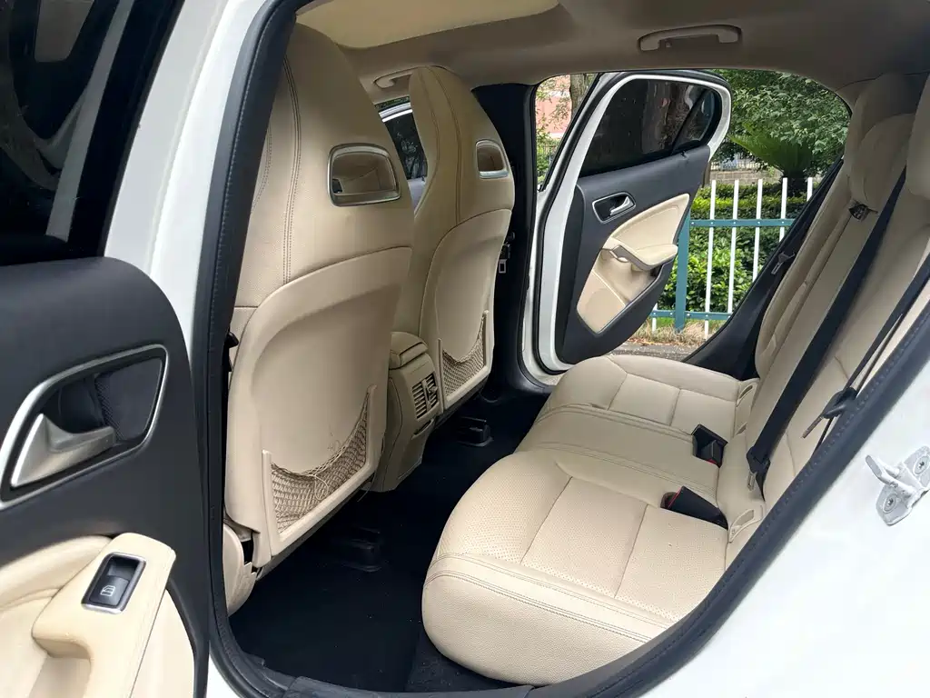 Mercedes-Benz GLA 2015 GLA 200