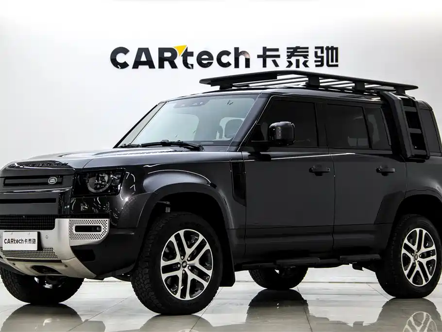 Land Rover Defender 2025