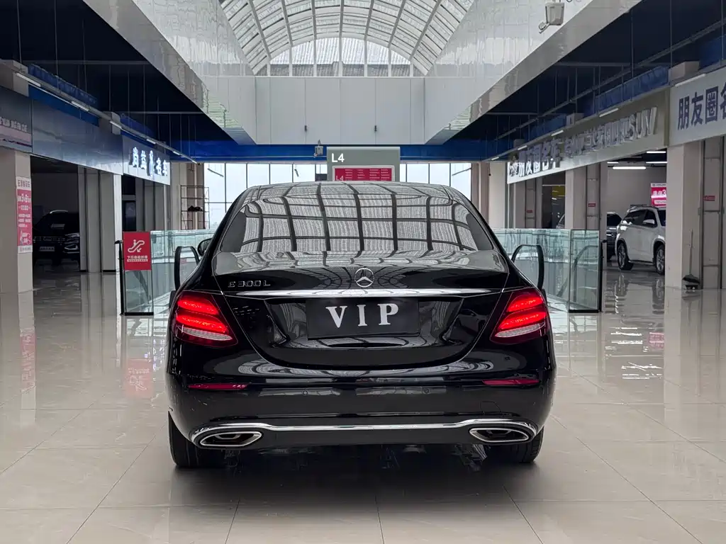 Mercedes-Benz E-Class E 2018 E 300 L Fashion