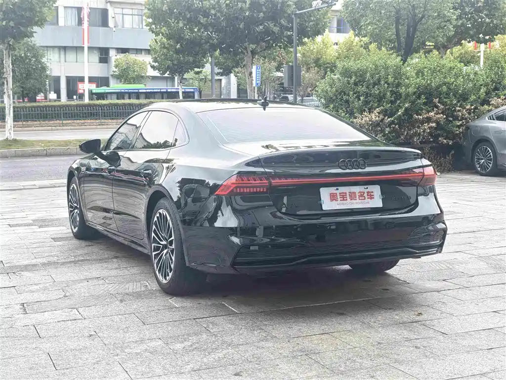 Audi A7L — миниатюра 9