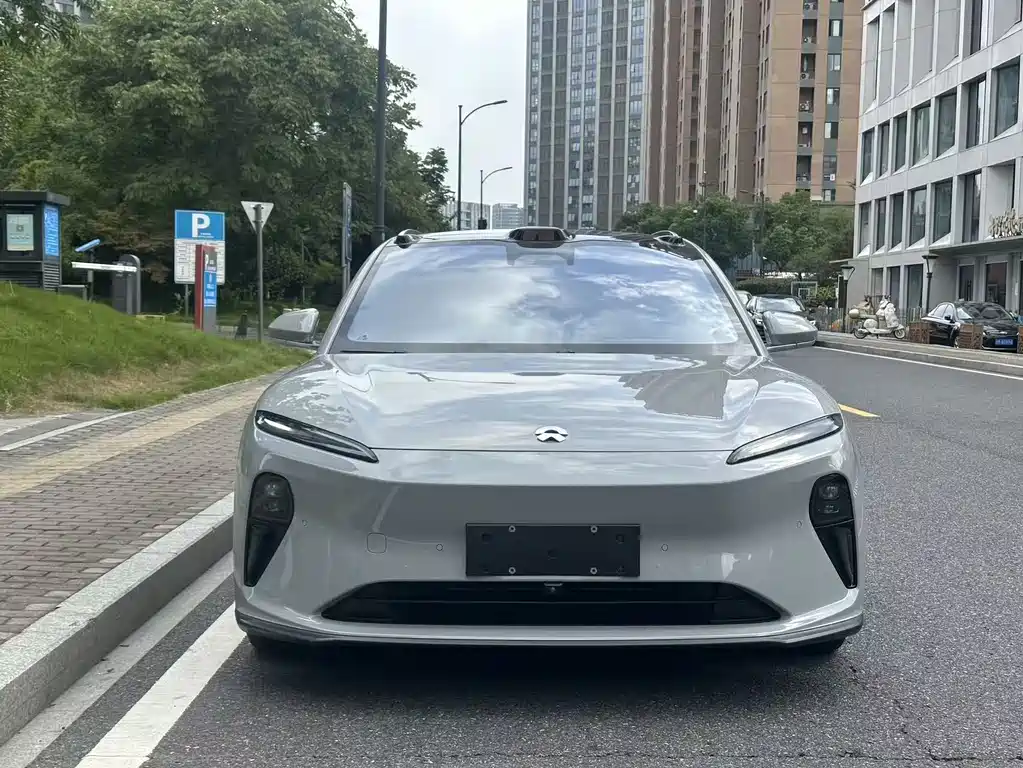 NIO NIO ET5T