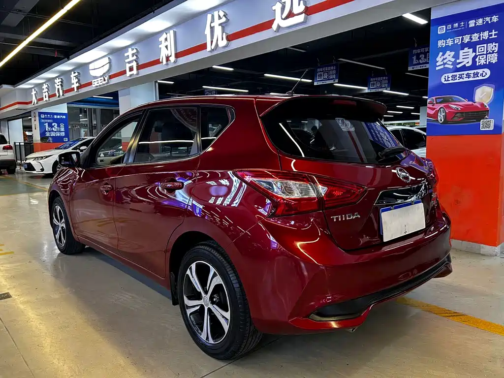 Nissan Tiida — миниатюра 15
