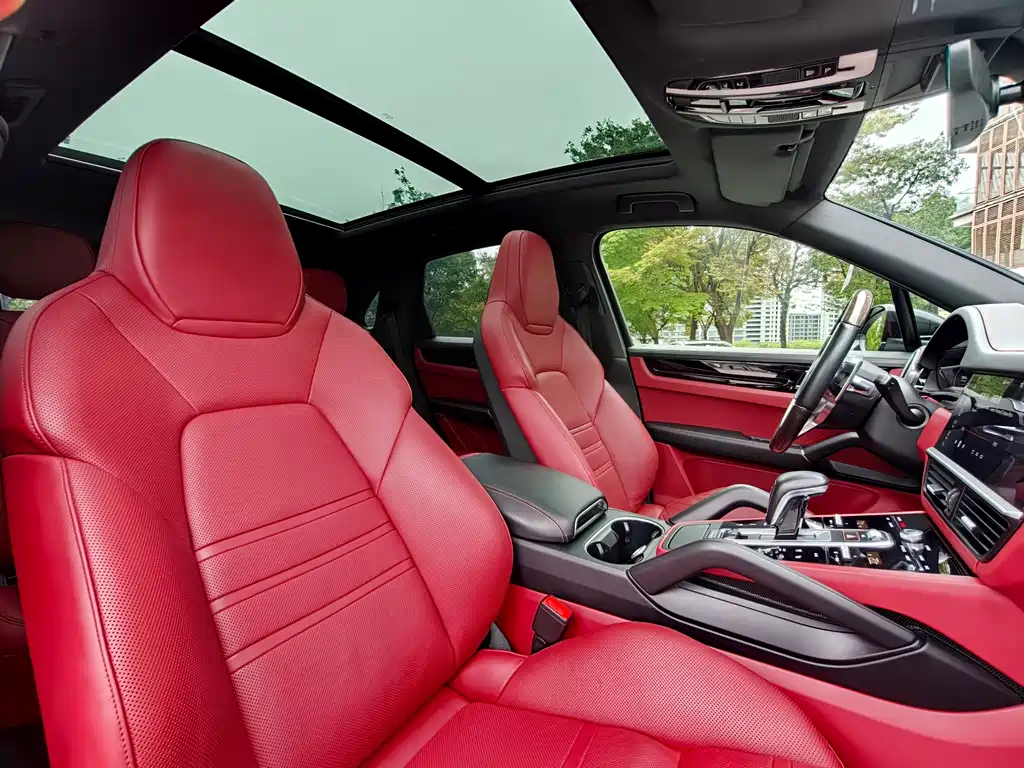 Porsche Cayenne — миниатюра 12