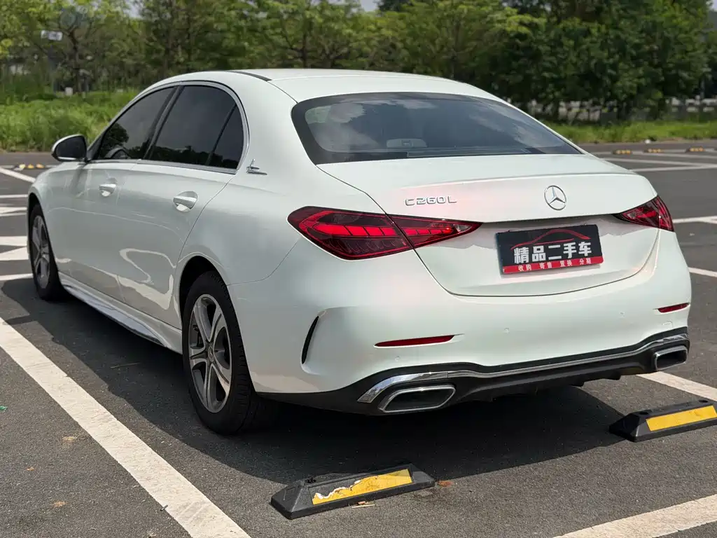 Mercedes-Benz C-Class — миниатюра 7