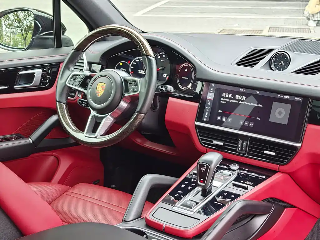Porsche Cayenne — миниатюра 13