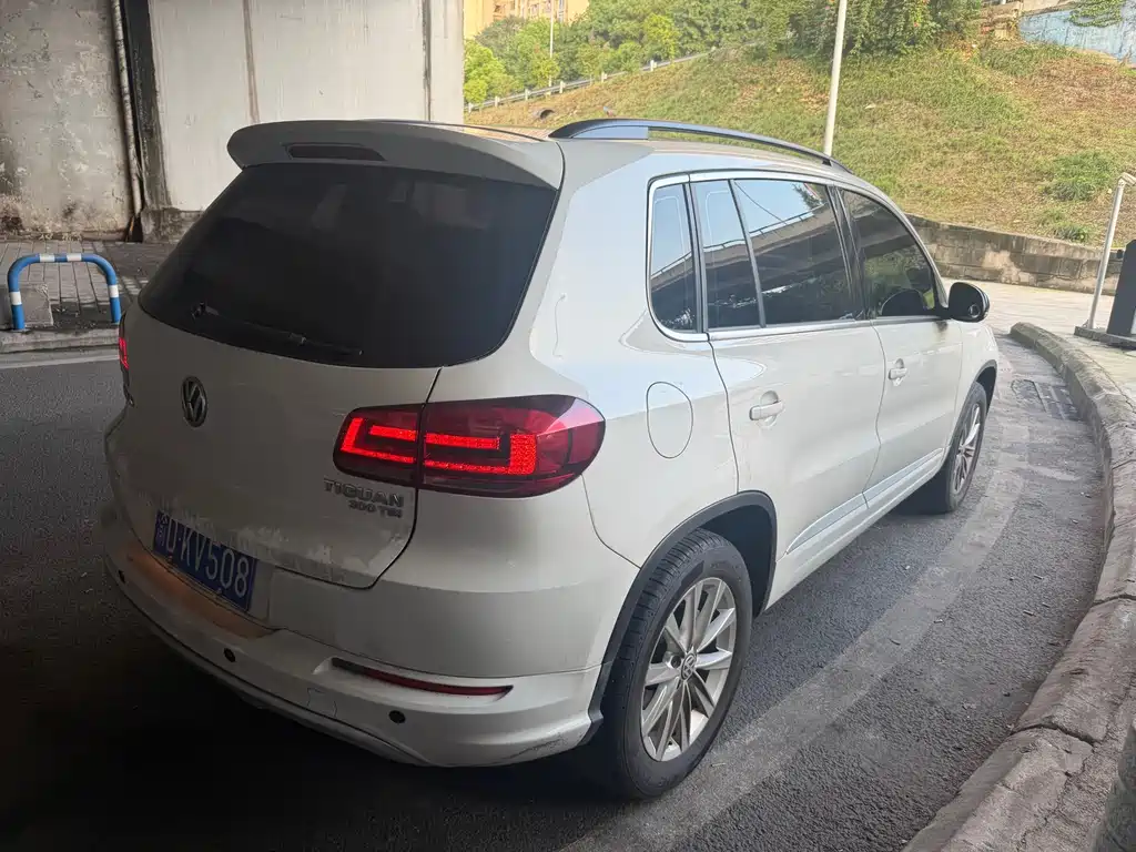 Volkswagen Tiguan — миниатюра 12