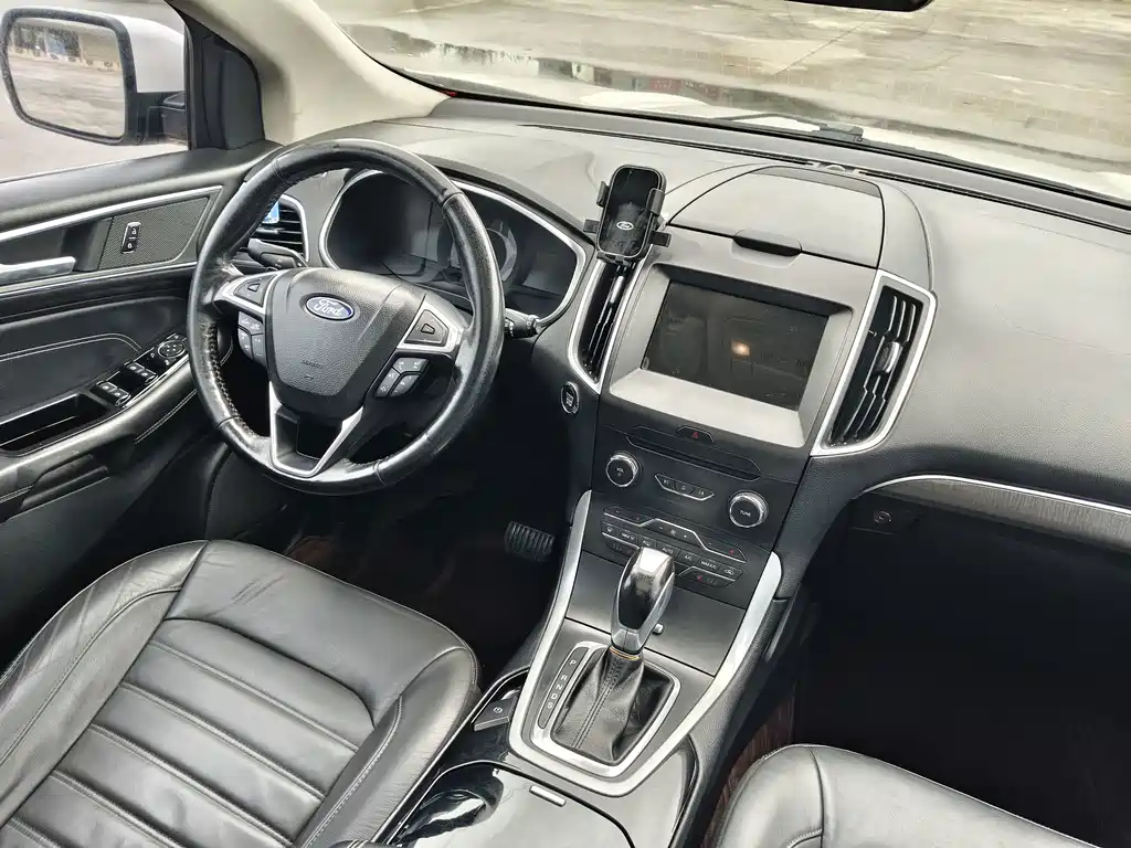 Ford Edge — миниатюра 15