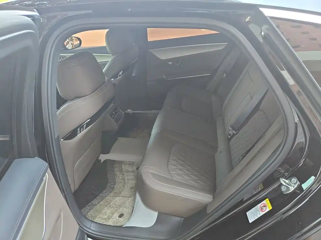 BYD Han — миниатюра 7