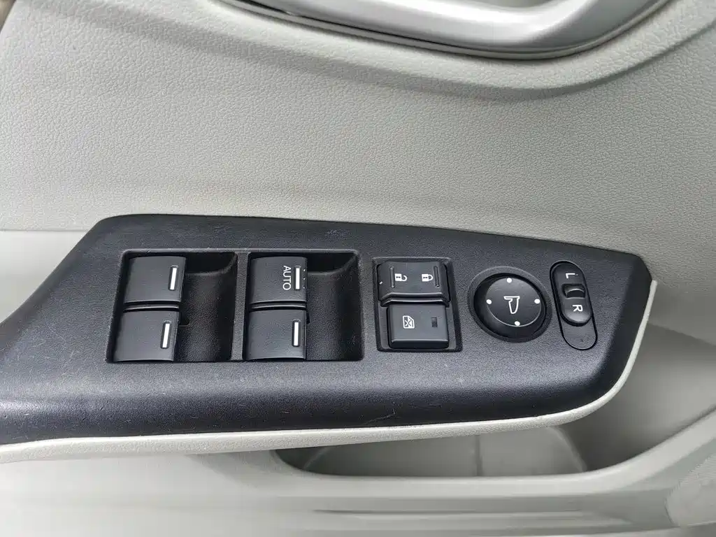 Honda Civic — миниатюра 9