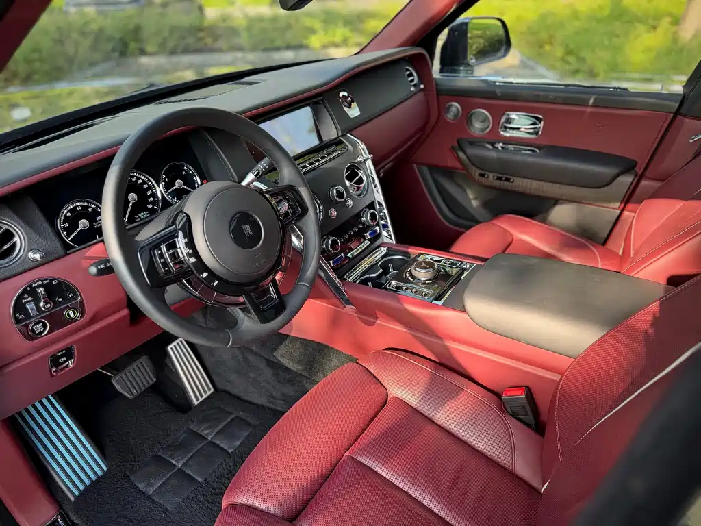 Rolls-Royce Cullinan — миниатюра 6