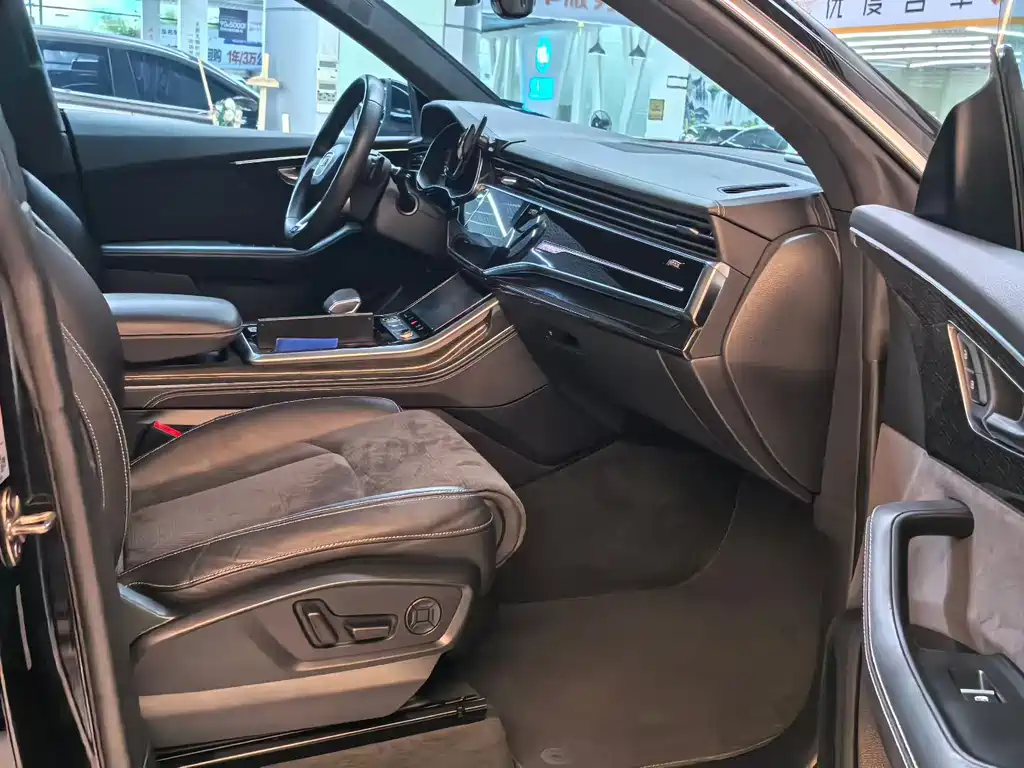 Audi Q8 2021 55 TFSI