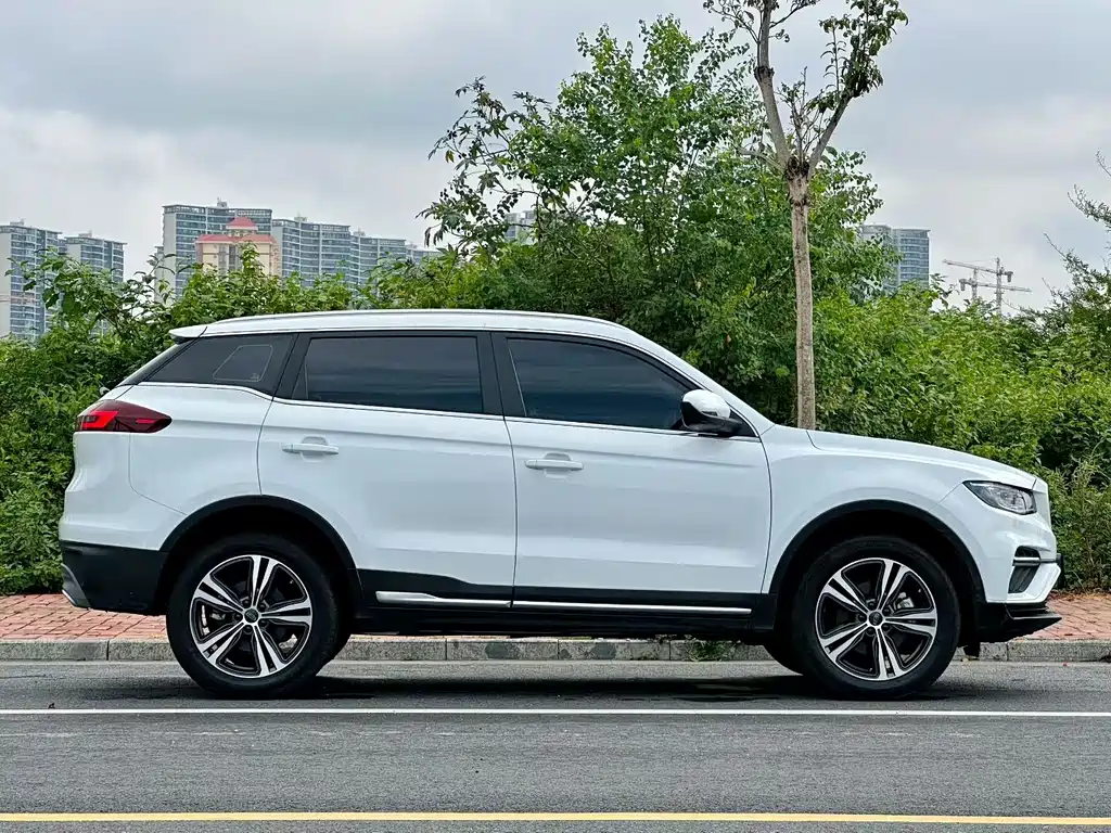 Geely Boyue 2022 1.8TD DCT