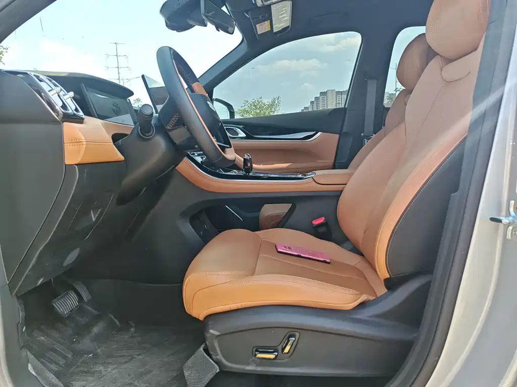 Geely Boyue L L 2025 1.5TD DCT