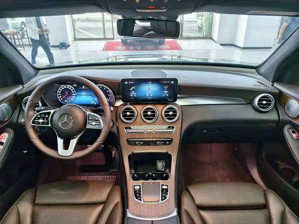 Mercedes-Benz GLC — миниатюра 11