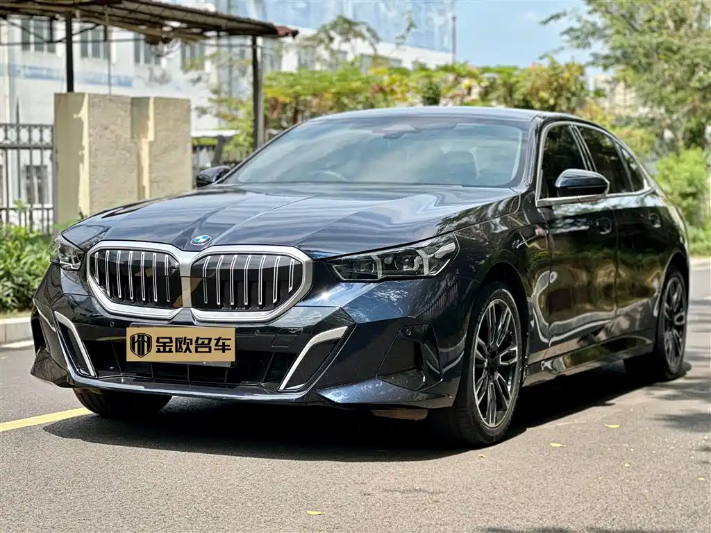 BMW 5 Series 2026