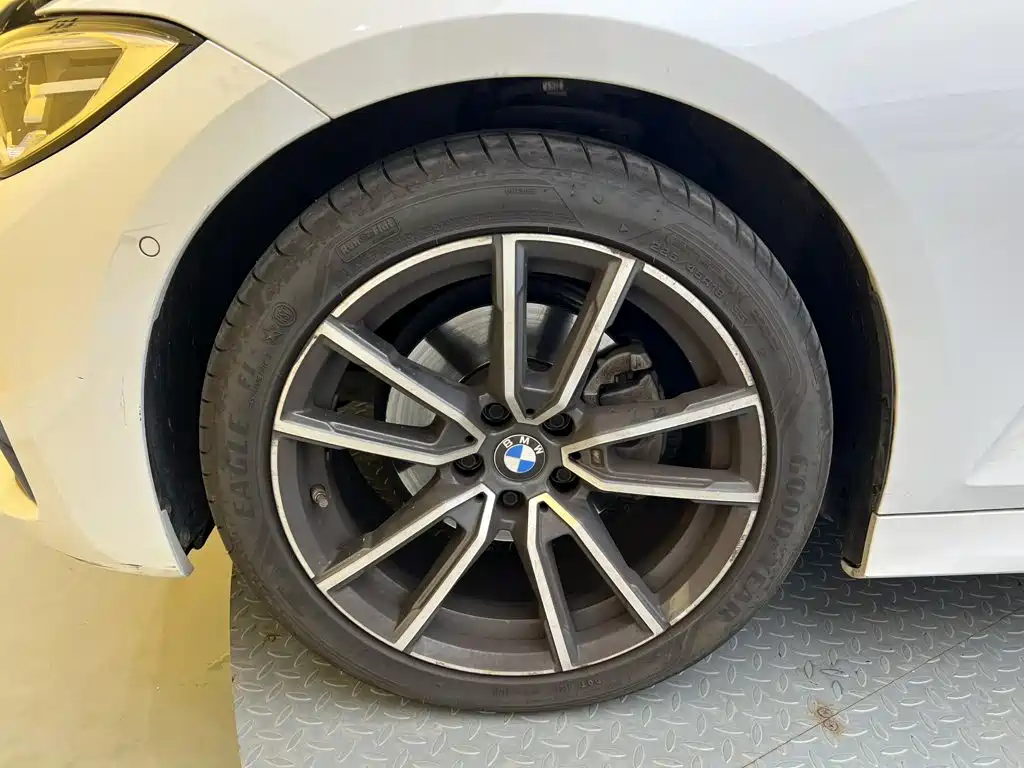 BMW 3 Series — миниатюра 10