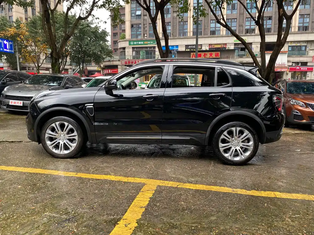 Lynk & Co 01 2019 2.0T Pro V