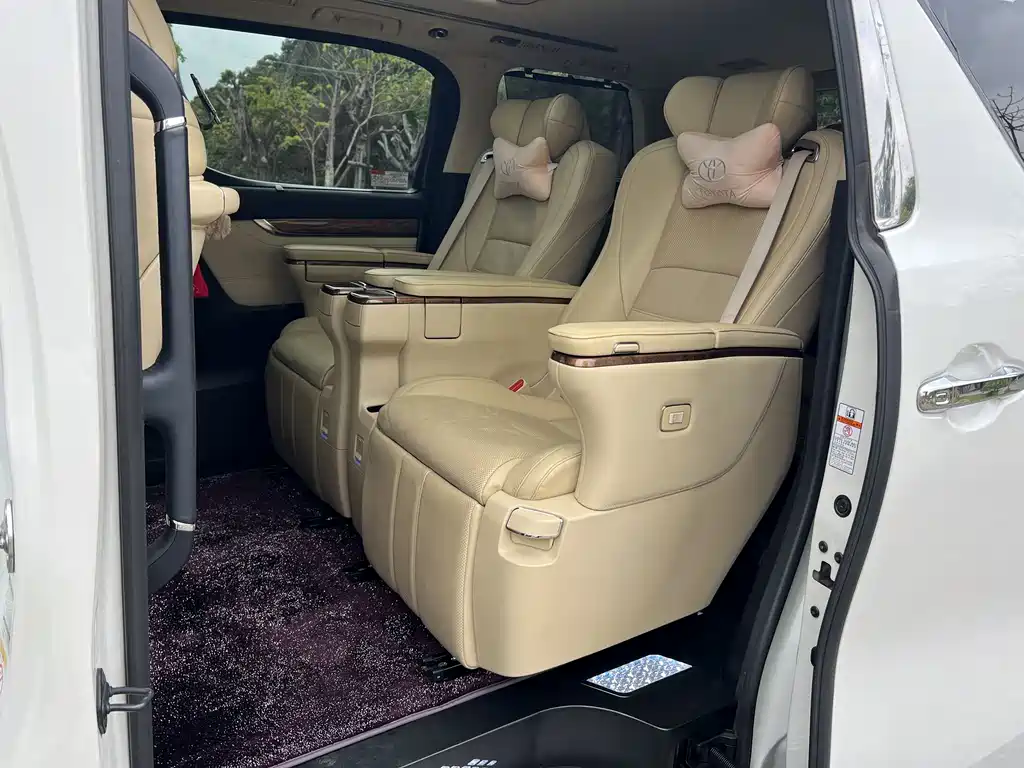 Toyota Alphard 2015 3.5L Luxury