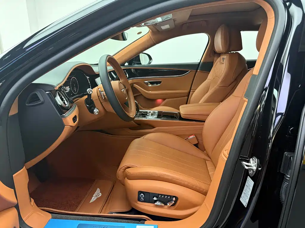 Bentley Flying Spur 2024 V8 Edition 8