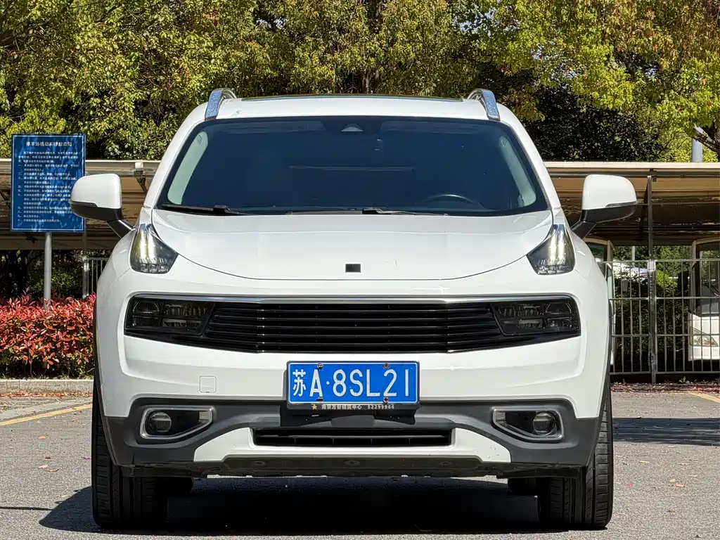 Lynk & Co 01 2017 2.0T Pro
