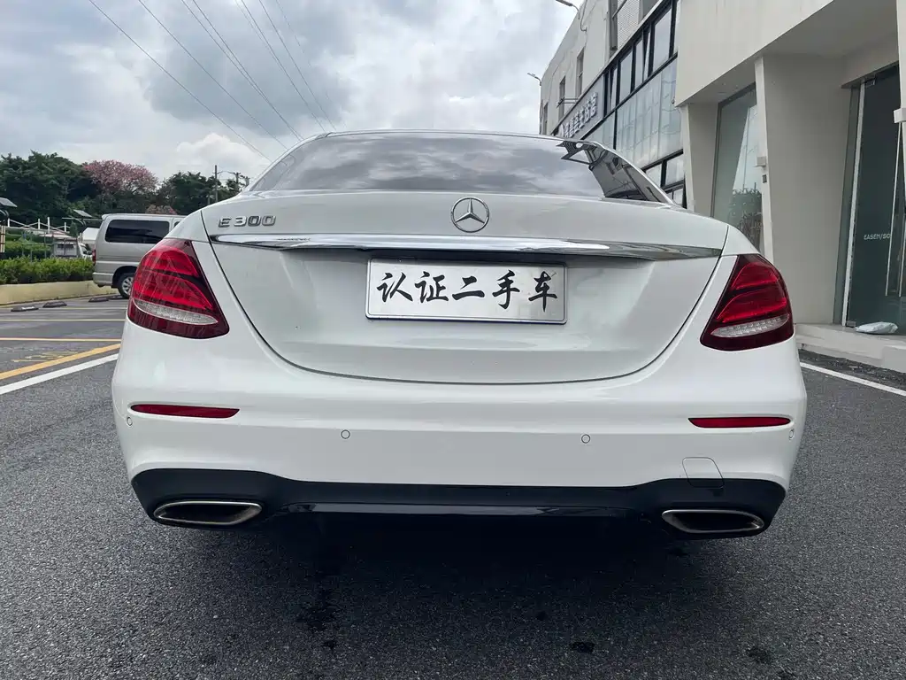 Mercedes-Benz E-Class — миниатюра 15