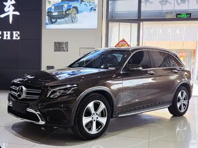 Mercedes-Benz GLC 2016 GLC 260 4 MATIC Luxury — фото 1