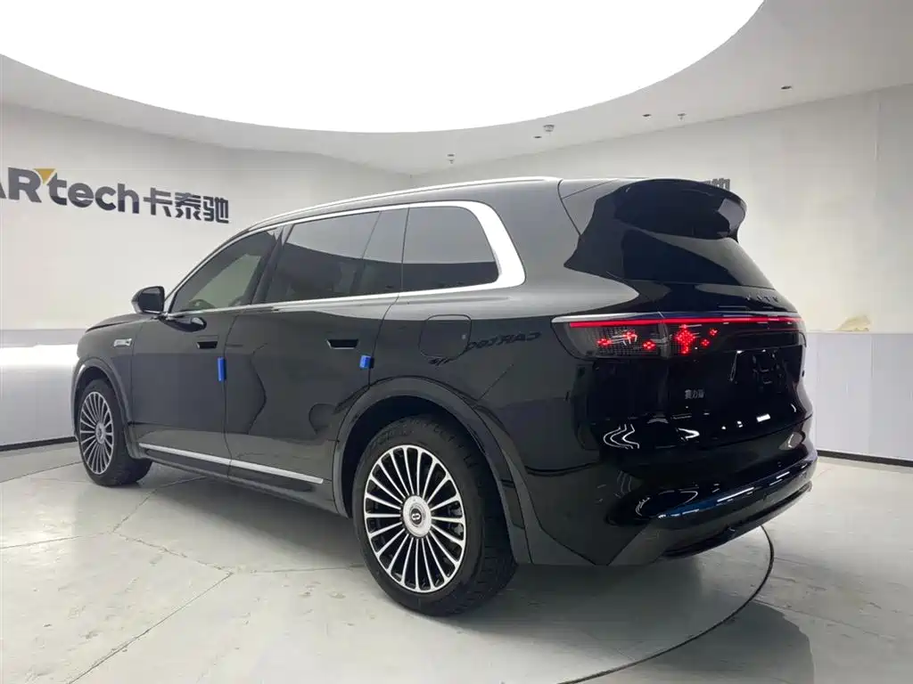 Aito M8 2025 Max+ 53.4kWh 5 мест (192 ）