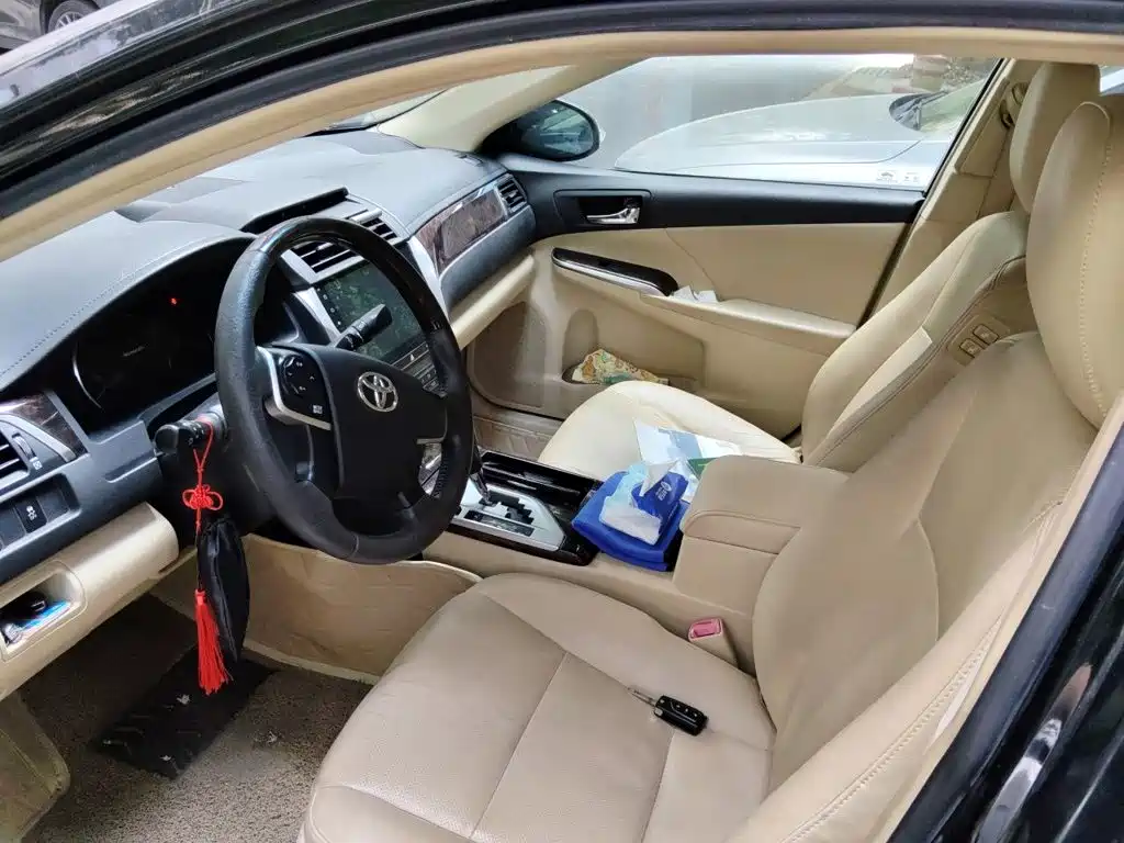 Toyota Camry — миниатюра 8