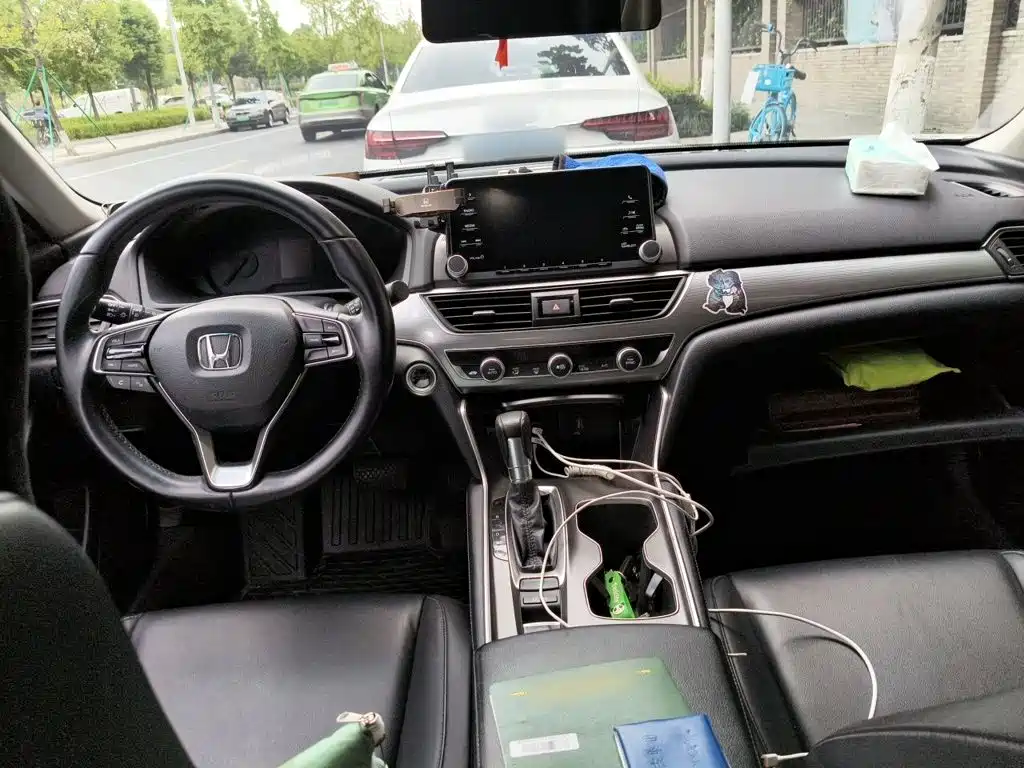 Honda Accord — миниатюра 13