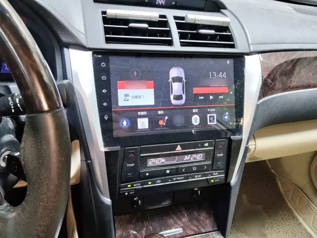 Toyota Camry — миниатюра 6
