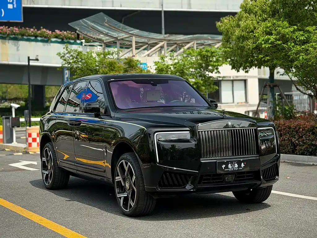 Rolls-Royce Cullinan — миниатюра 3