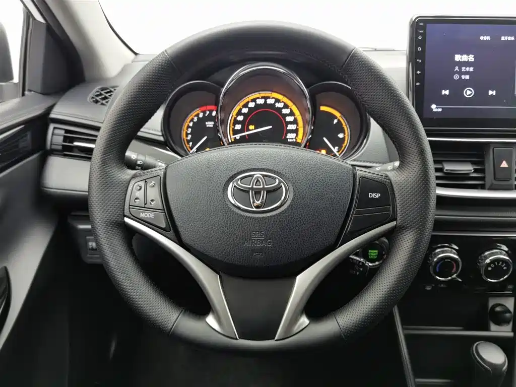 TOYOTA YARIS L ZHIXUAN