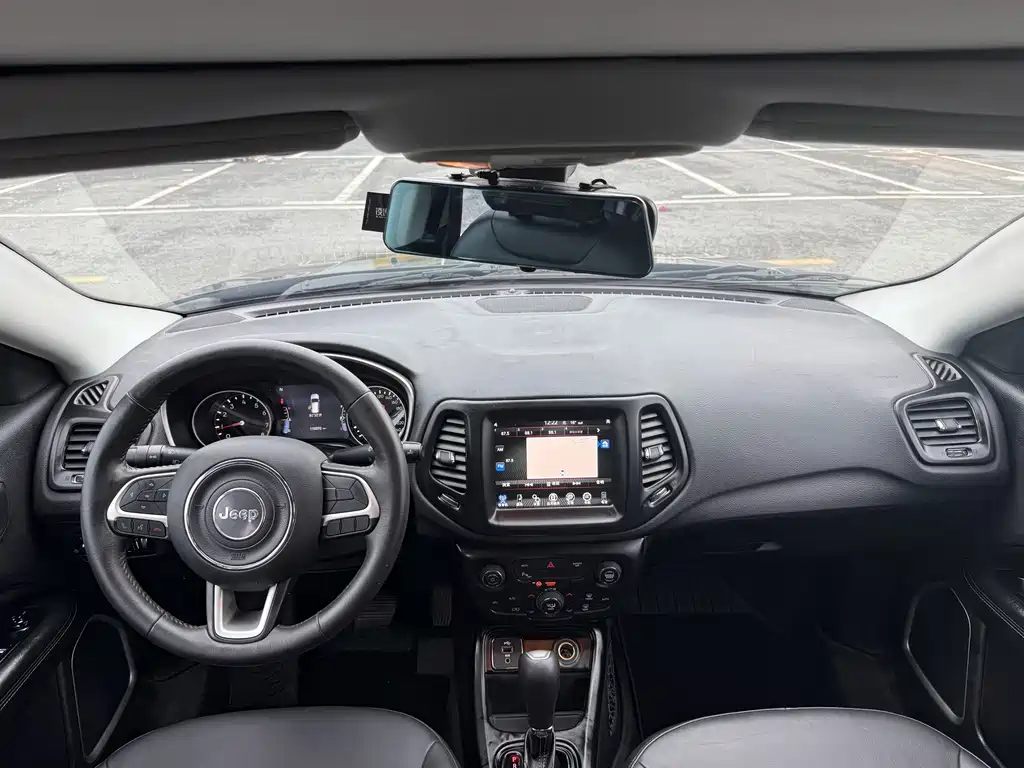 Jeep Compass — миниатюра 9