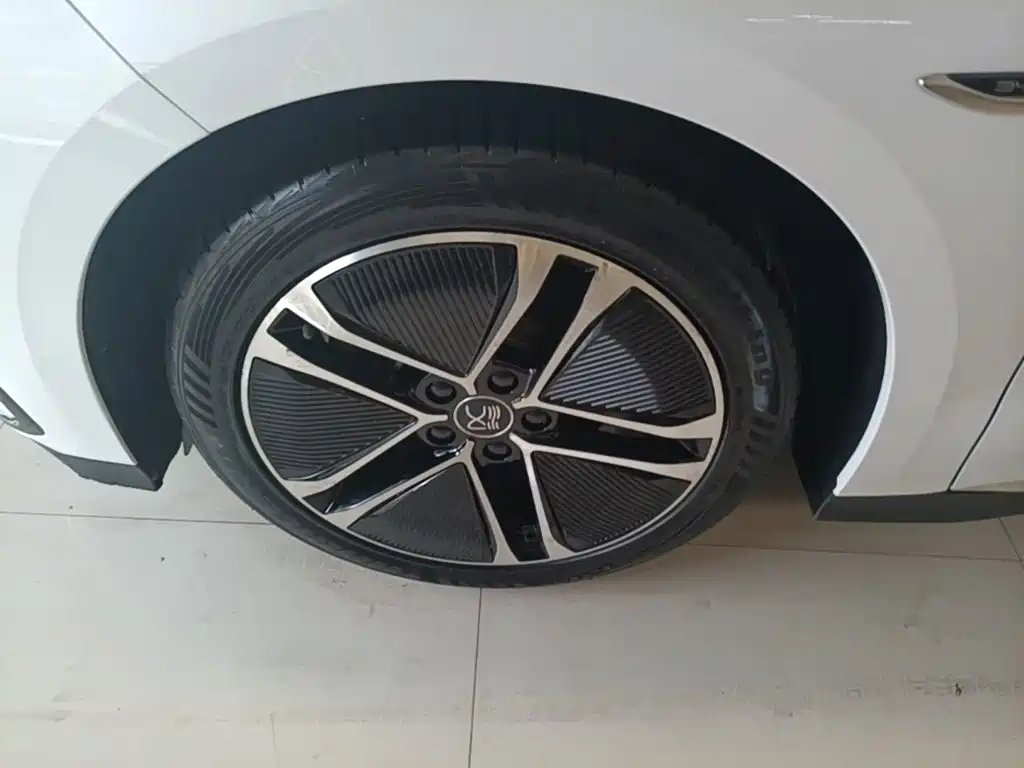 BYD Han — миниатюра 23