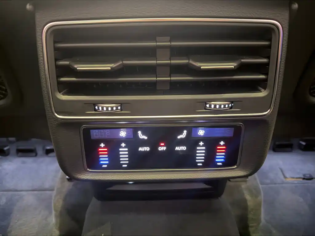 Audi Q8 — миниатюра 12