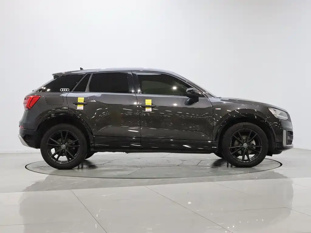 Audi Q2L — миниатюра 8