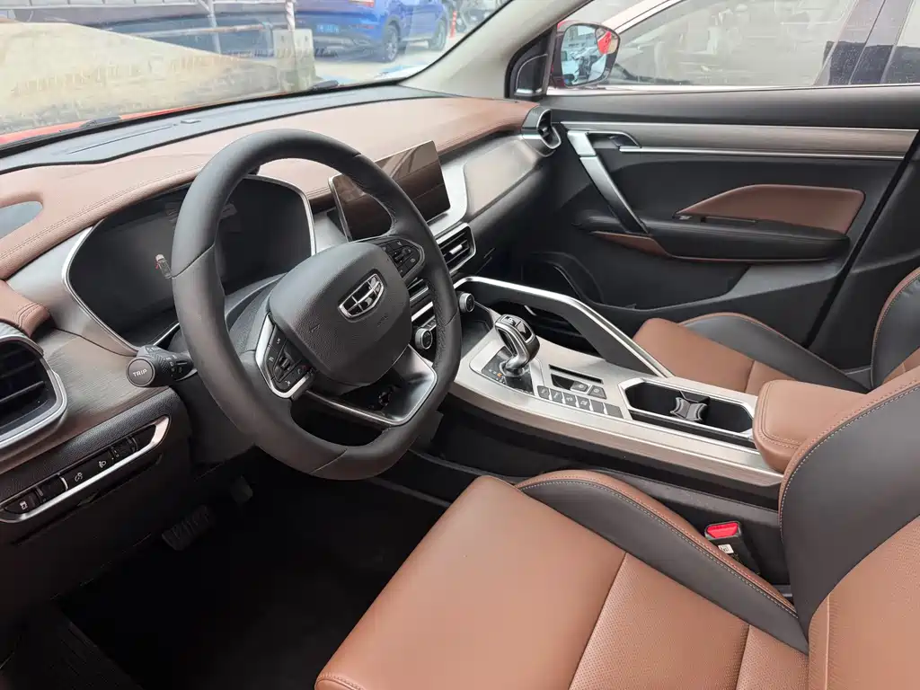 Geely Binyue — миниатюра 12
