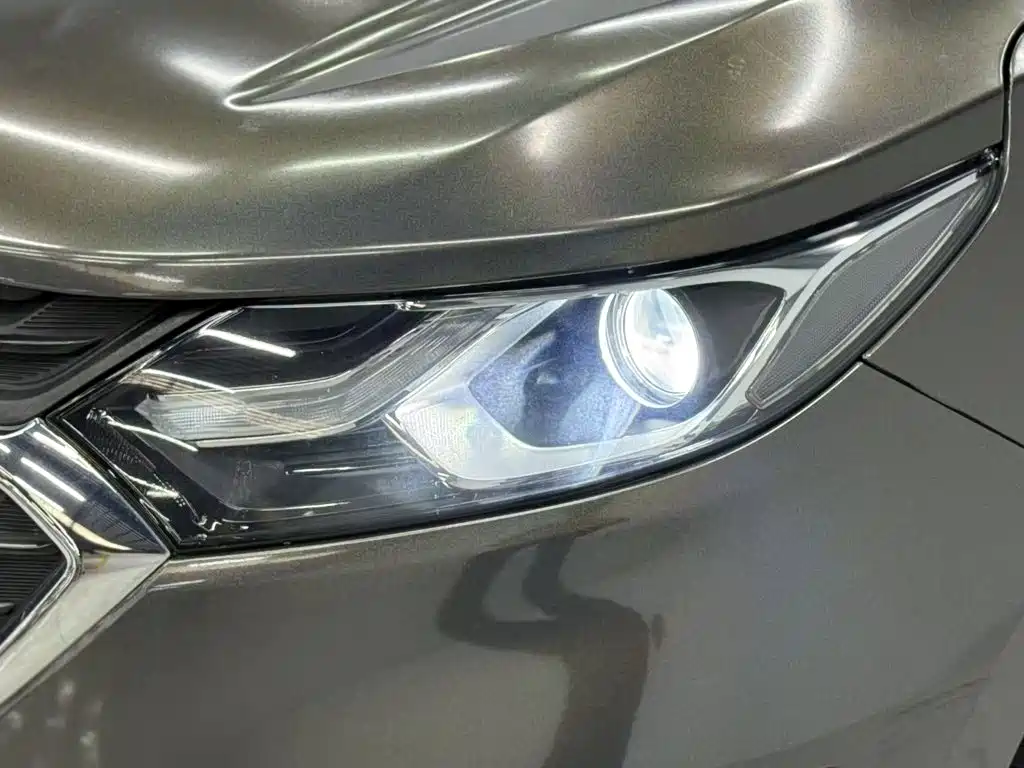 Chevrolet Equinox — миниатюра 24
