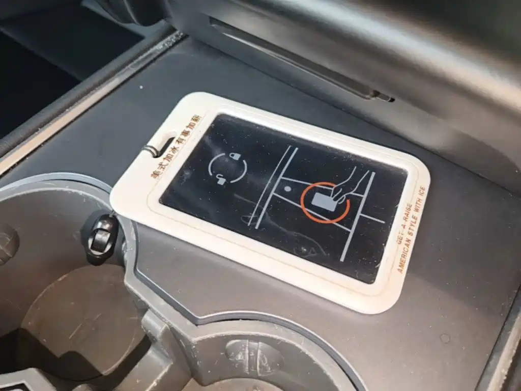 Tesla Model 3 — миниатюра 9