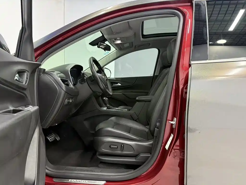 Chevrolet Equinox — миниатюра 16