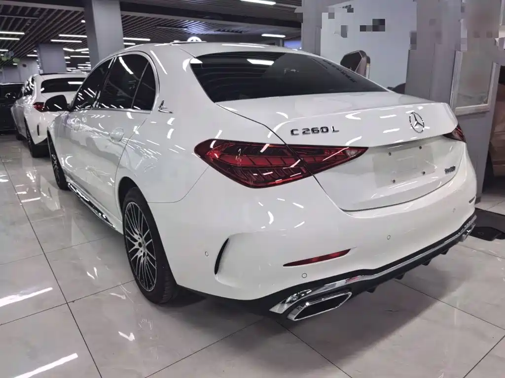 Mercedes-Benz C-Class — миниатюра 8