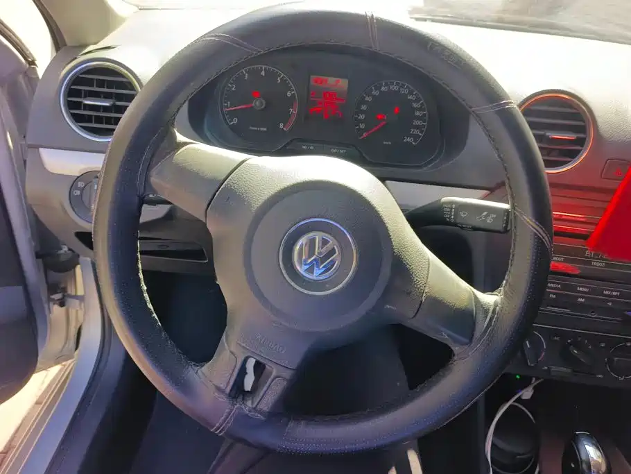 Volkswagen Jetta — миниатюра 15